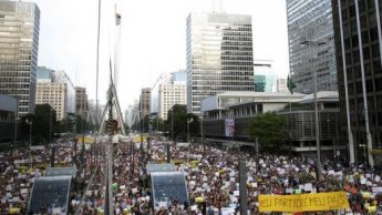 Fresh protests in Brazil despite promise of reforms